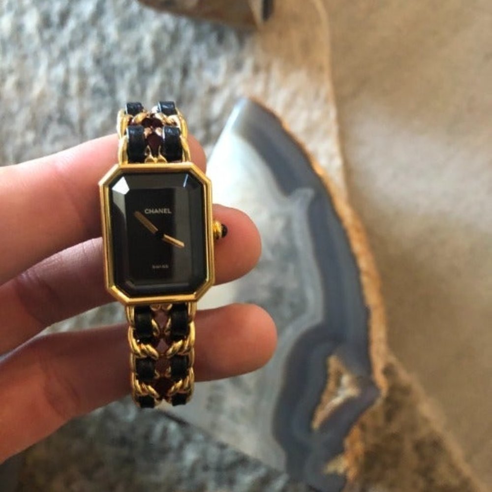 CHANEL GOLD PREMIERE WATCH!! SIZE L!!